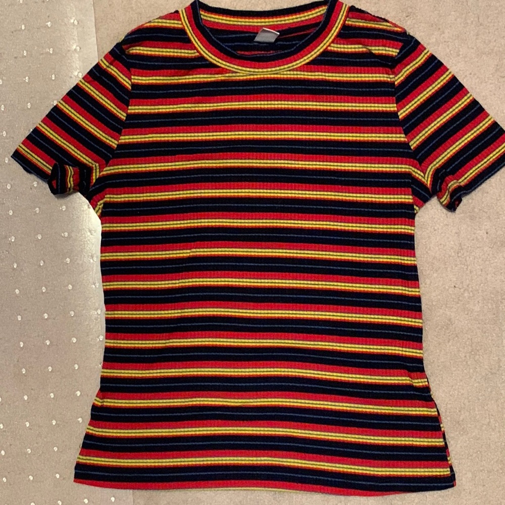 Women’s casual ribbed shirt sleeve tee